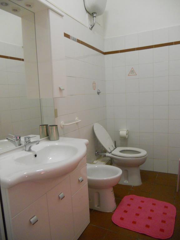 Aloha Rome 2 Hotel Phòng bức ảnh