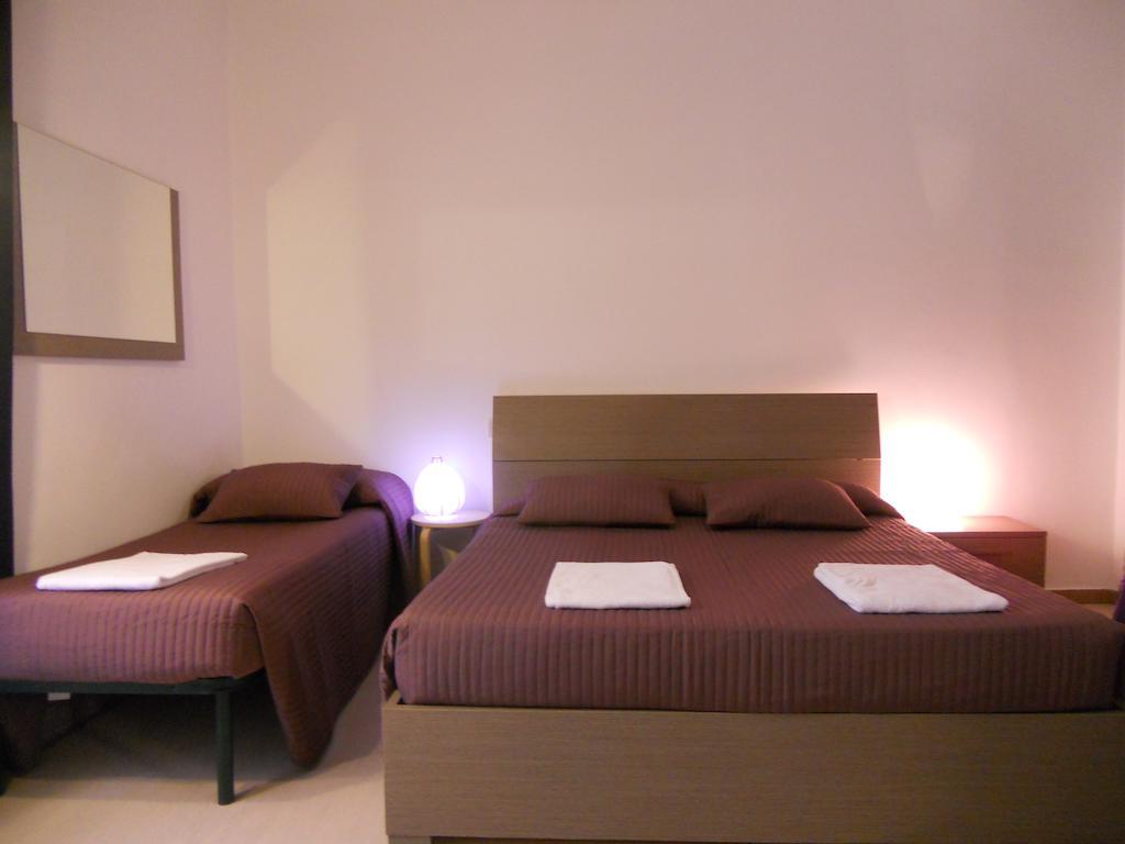 Aloha Rome 2 Hotel Phòng bức ảnh
